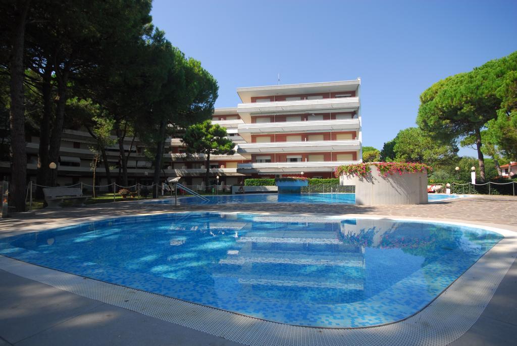 Appartamenti Meridiana Lignano Sabbiadoro Exterior photo